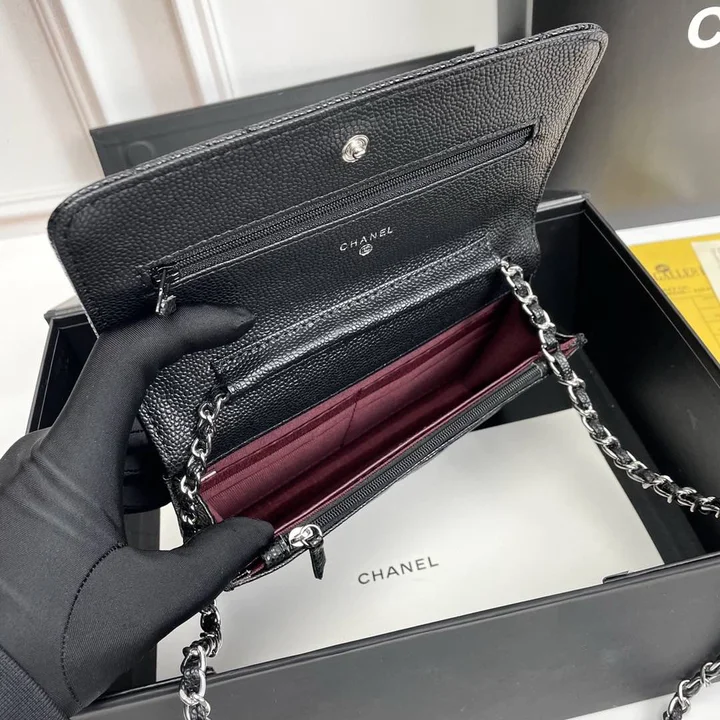 CHANEL 斜め掛け ウォレット