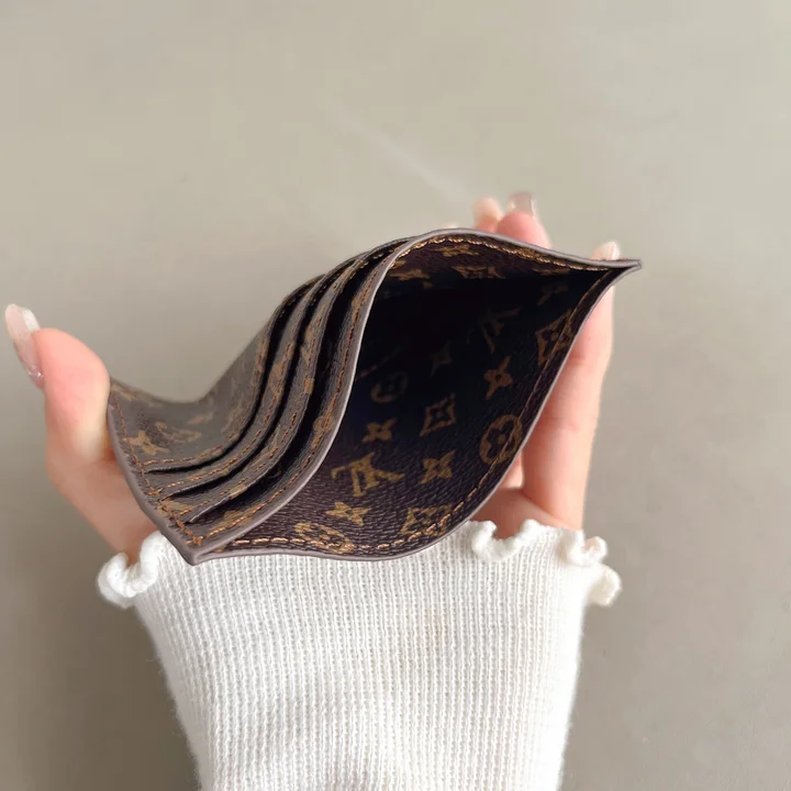 VUITTON  パスケース おしゃれ