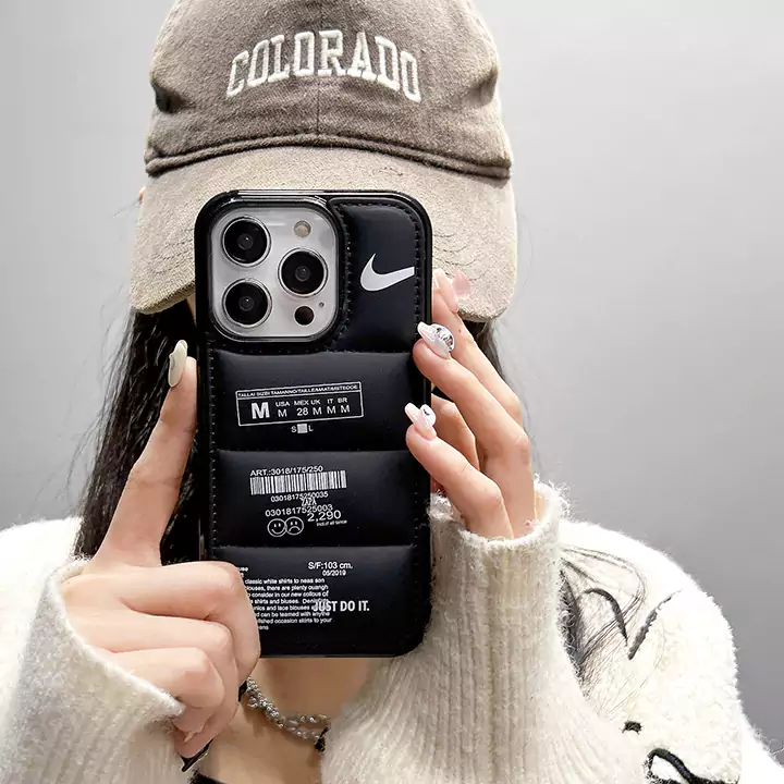 ダウンジャケット風 ナイキ iphone17ケース