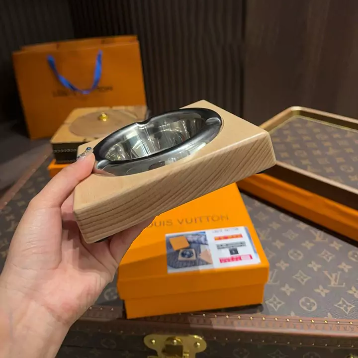 ルイヴィトン オフィス 灰皿