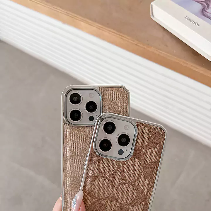 コーチ iphone17 proケース シックな装い