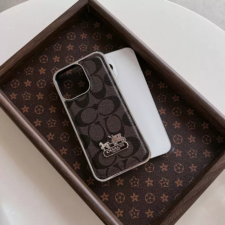 コーチ iphone17 proケース シックな装い