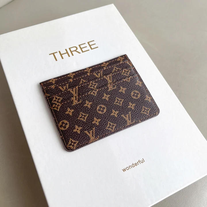LOUIS VUITTON カードケース