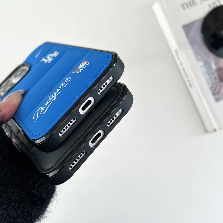 ナイキ iphone17カバー バンプ設計