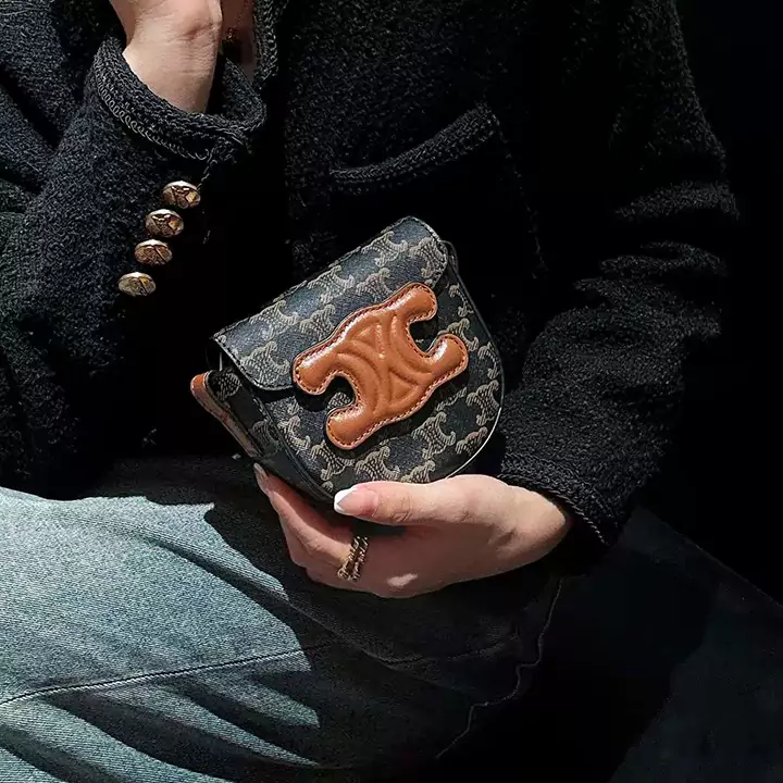 セリーヌ バッグ  斜めがけ