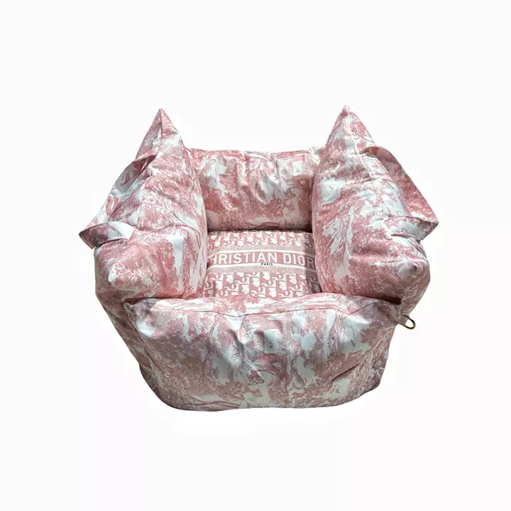 ディオール 猫ベッド