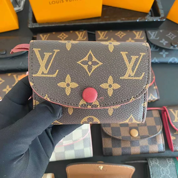 ルイヴィトン ミニ 財布 レデイース