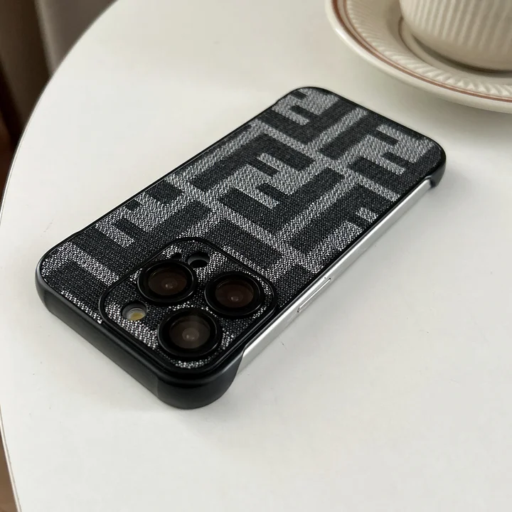 フェンディ iphone17カバー レンズフィルム保護 