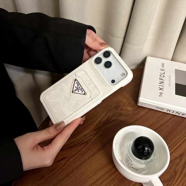 プラダ ベルベット風 iphone17ケース