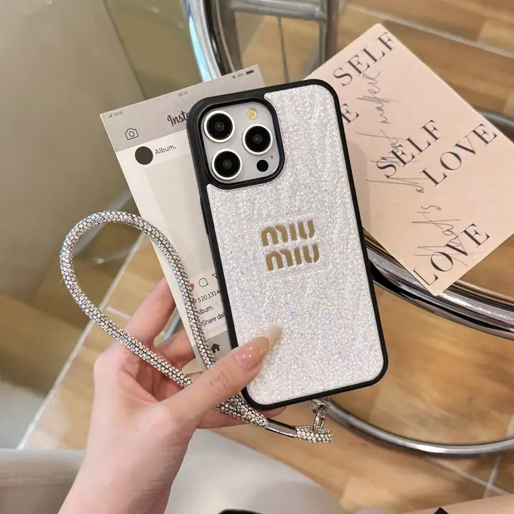 ミュウミュウ アイフォン17スマホケース ストラップ付き