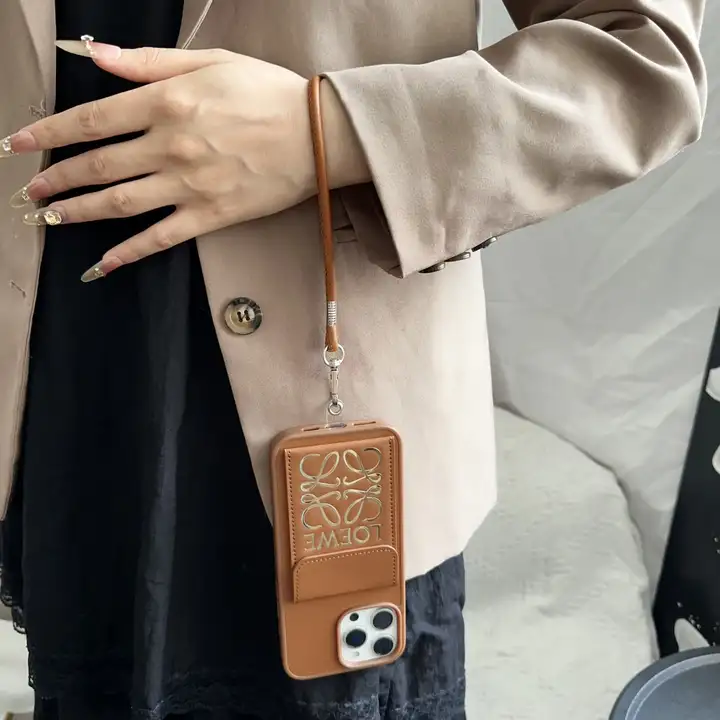 loewe iphone17proケース カード 収納