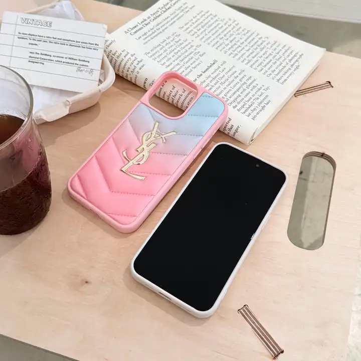 ysl iphone17スマホケース 手触り良い