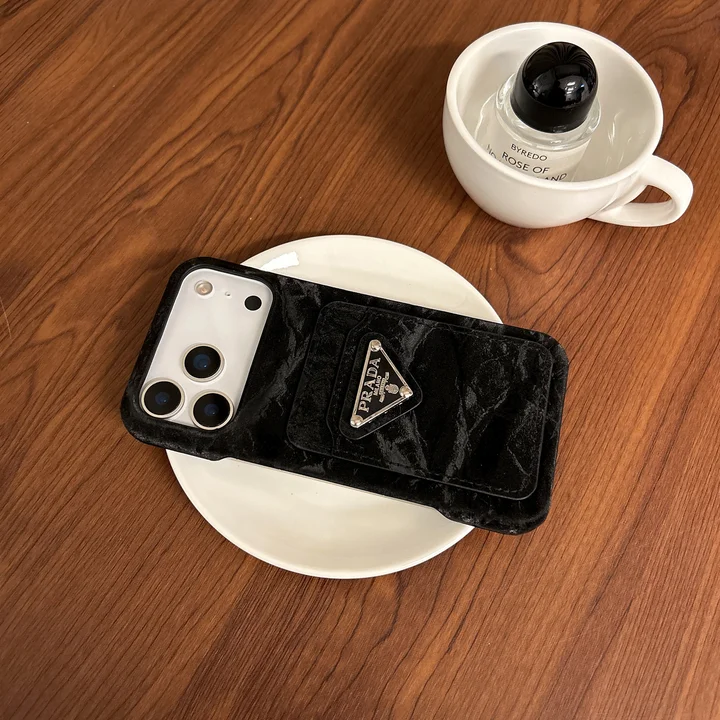 プラダ ベルベット風 iphone17ケース