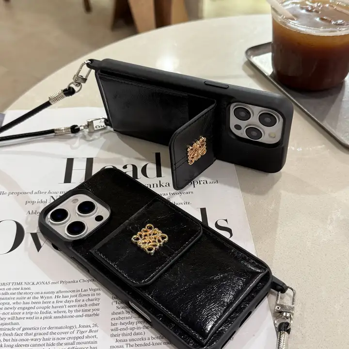 LOEWE iphone17ケース 本革 牛革